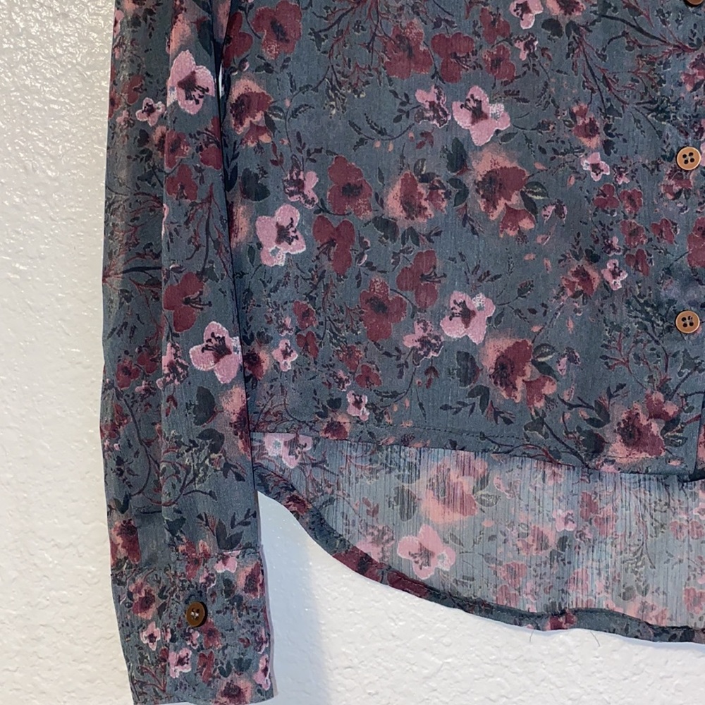 Brandy Melville | Floral Button-Up - Picture 3 of 5